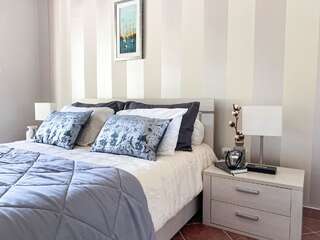 Апартаменты Panorama suites Monte Aria Херцег-Нови Апартаменты с 1 спальней, балконом и видом на море (для 4 взрослых)-1