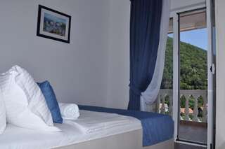 Апартаменты Panorama suites Monte Aria Херцег-Нови Апартаменты с 1 спальней, балконом и видом на море (для 3 взрослых)-5