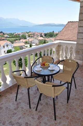 Апартаменты Panorama suites Monte Aria Херцег-Нови Апартаменты с 1 спальней, балконом и видом на море (для 3 взрослых)-7