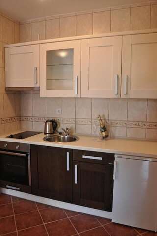 Апартаменты Panorama suites Monte Aria Херцег-Нови Апартаменты с 1 спальней, балконом и видом на бассейн (для 5 взрослых)-4